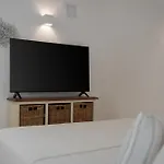 아파트 Porto Sereno Andros