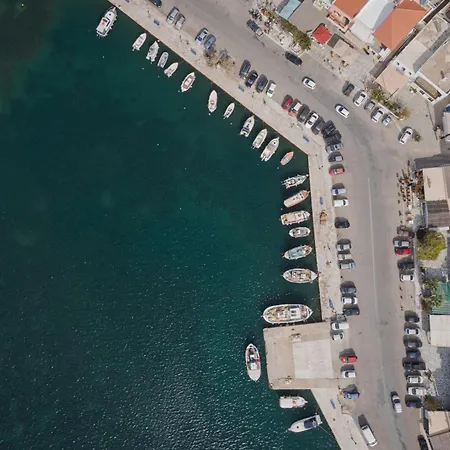 Porto Sereno Andros アパート ガブリオン