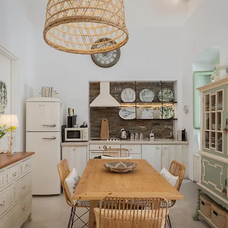Porto Sereno Andros 아파트 가브리온